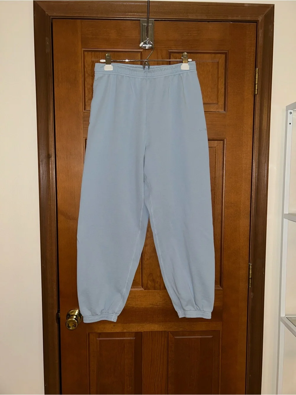 Aritzia Mega Fit Airy Terry Sweatfleece Sweatpants in Dew Blue Size Medium - Picture 1 of 10